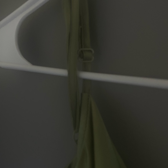 Green silky dress - Picture 4 of 7